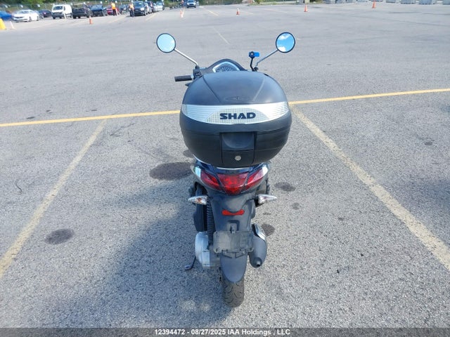 ZAPC546B8J7000284 Piaggio 2018