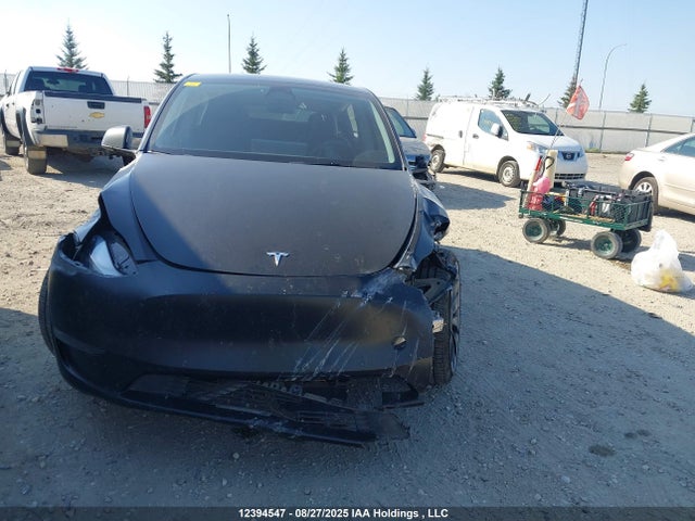 7SAYGDEF5NF516885 Tesla Model Y