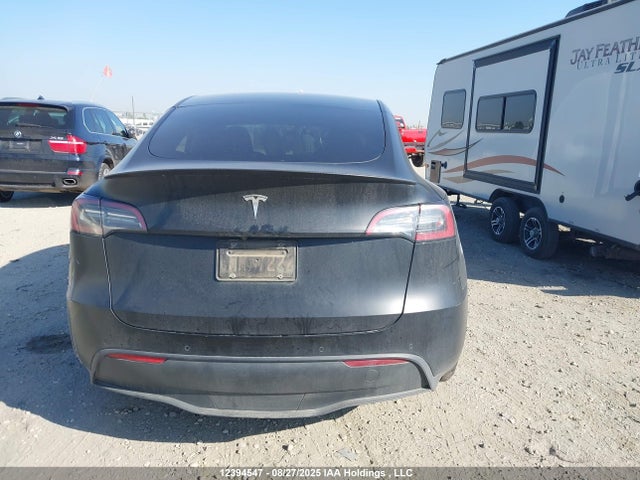 7SAYGDEF5NF516885 Tesla Model Y