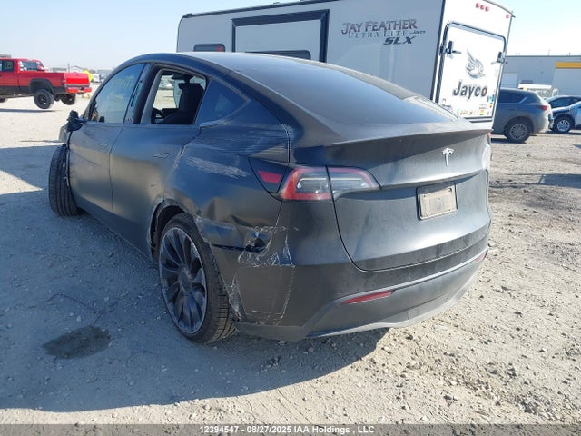 7SAYGDEF5NF516885 Tesla Model Y