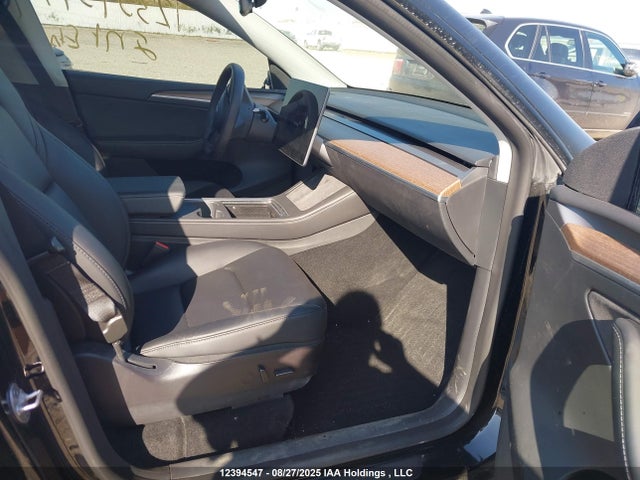 7SAYGDEF5NF516885 Tesla Model Y