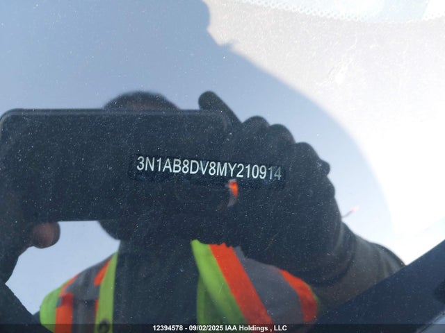 3N1AB8DV8MY210914 Nissan 2021