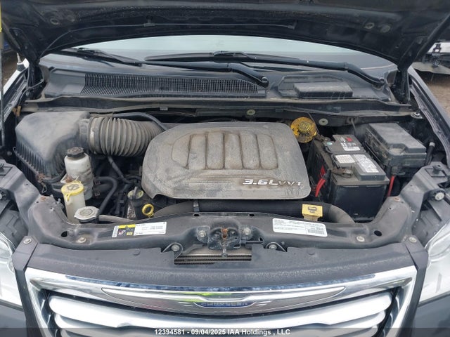 2C4RC1CG6GR285428 Chrysler Town and Country