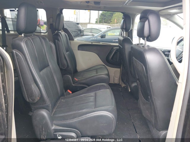 2C4RC1CG6GR285428 Chrysler Town and Country