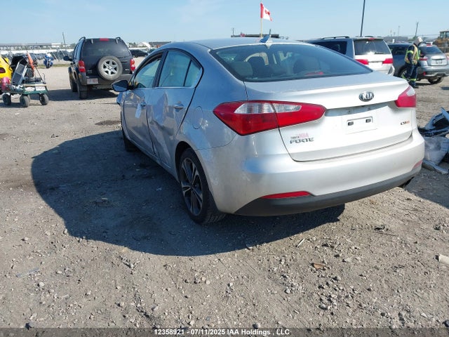 KIA 2014 2014 KNAFX4A85E5246664 Image 3
