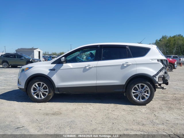 1FMCU9G95HUA06869 Ford Escape