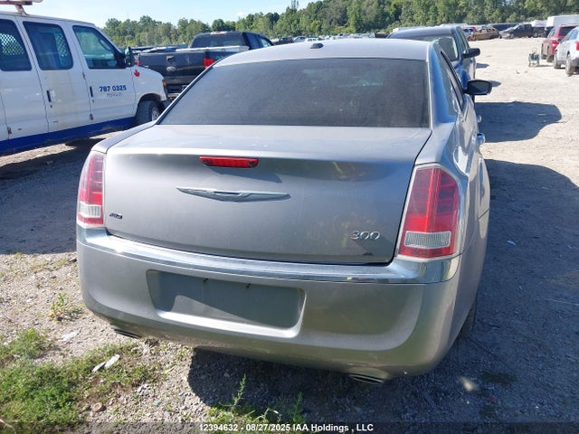2C3CCARG0EH292945 Chrysler 300