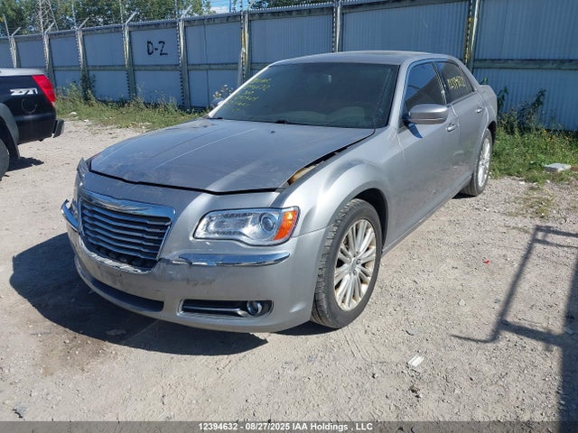 2C3CCARG0EH292945 Chrysler 300