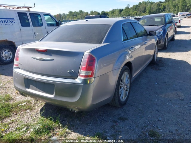2C3CCARG0EH292945 Chrysler 300