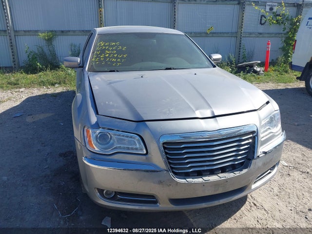 2C3CCARG0EH292945 Chrysler 300