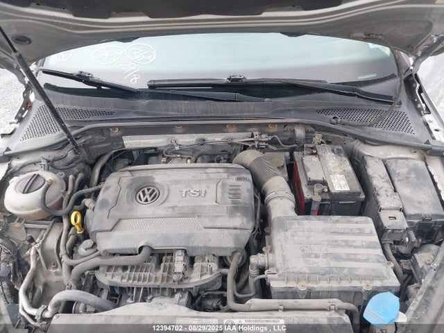 3VW217AU2FM073244 Volkswagen Golf