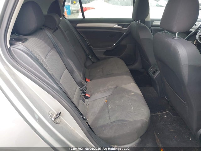 3VW217AU2FM073244 Volkswagen Golf