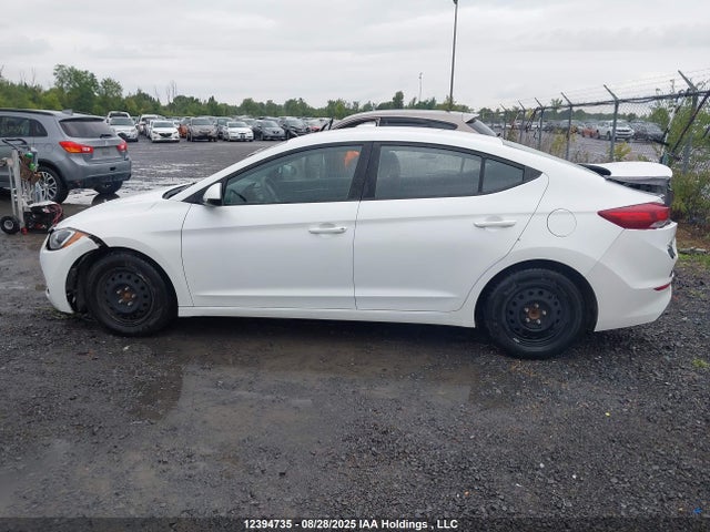 5NPD74LF9HH055825 Hyundai 2017
