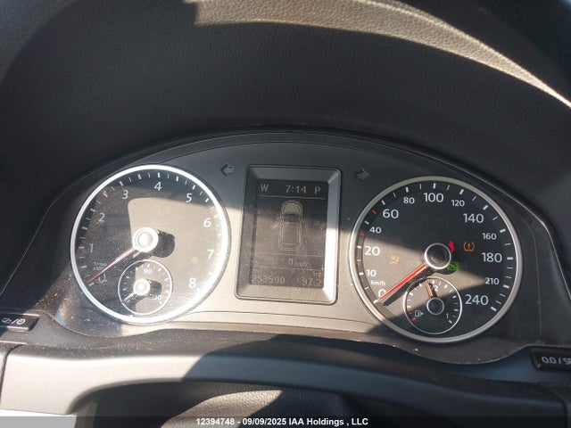 WVGJV7AX0FW533560 Volkswagen Tiguan