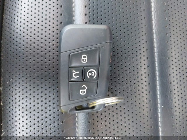 Volkswagen 2018 2018 1V2NR2CA6JC589128 Image 11