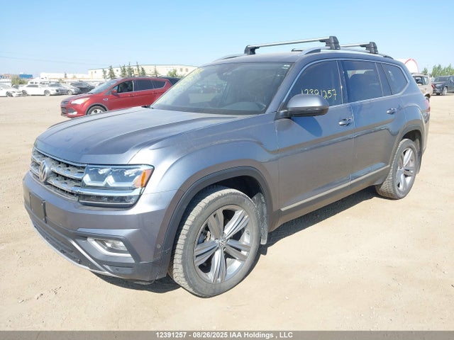 Volkswagen 2018 2018 1V2NR2CA6JC589128 Image 2