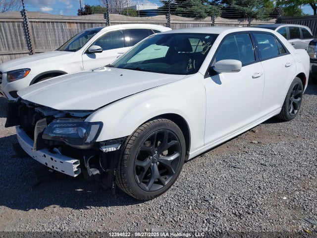 2C3CCADG6NH256507 Chrysler 300