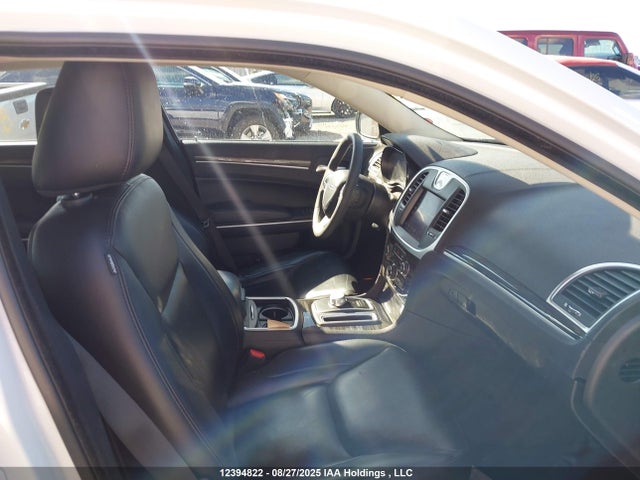2C3CCADG6NH256507 Chrysler 300