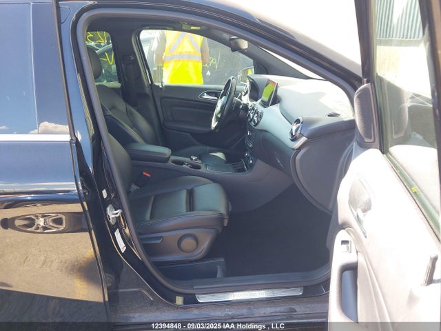 WDDMH4GB3GJ387713 Mercedes-Benz B-Class