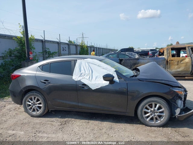 JM1BN1V7XJ1180136 Mazda pe