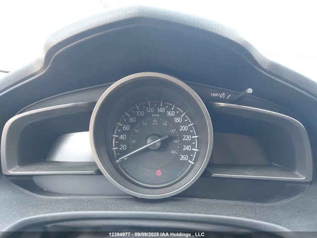 JM1BN1V7XJ1180136 Mazda pe