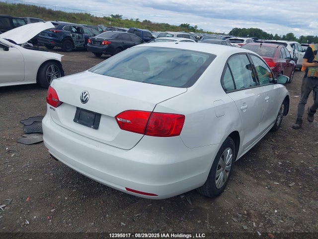 3VW2K7AJ0EM408082 Volkswagen Jetta