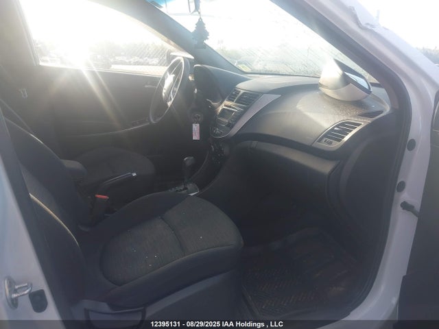 KMHCT5AE0HU364298 Hyundai Accent
