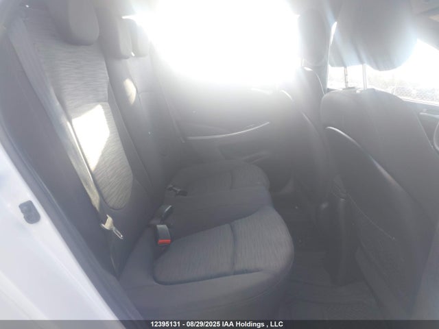 KMHCT5AE0HU364298 Hyundai Accent