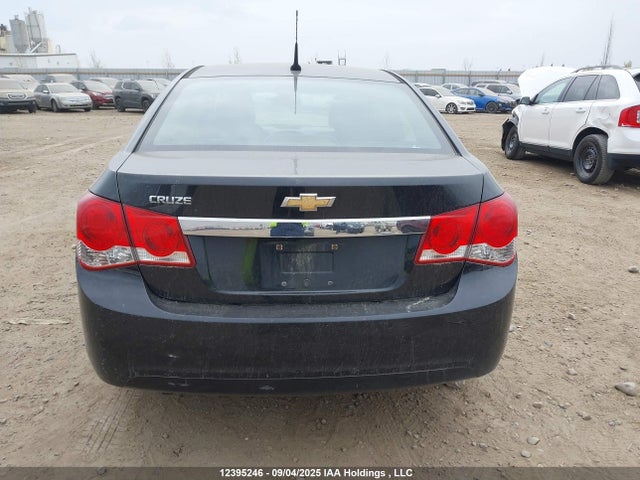1G1PA5SHXE7225478 Chevrolet luw