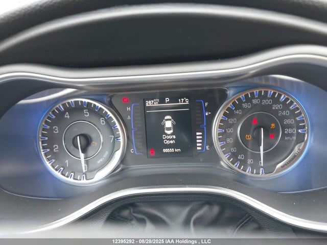 Chrysler 200 2015 1C3CCCFB0FN750335 Image 7