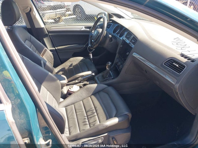3VWM17AU6JM761460 Volkswagen 2018
