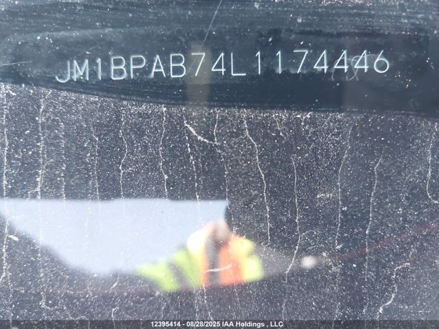 JM1BPAB74L1174446 Mazda pe