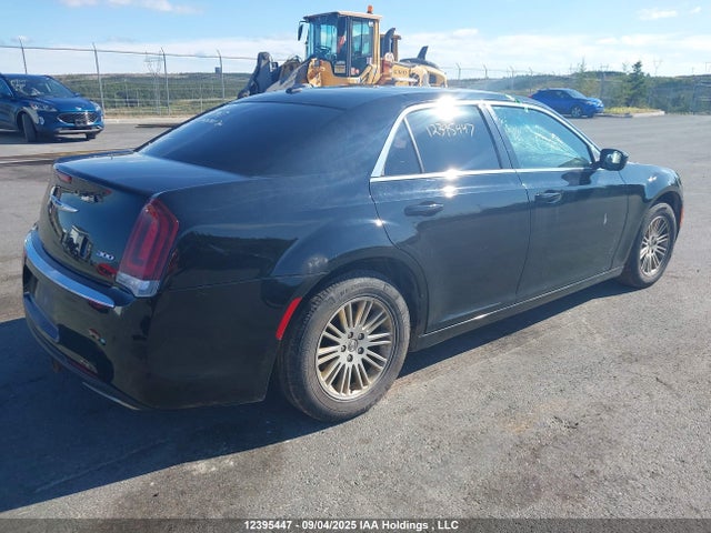 2C3CCAAGXFH832766 Chrysler 300 Limited