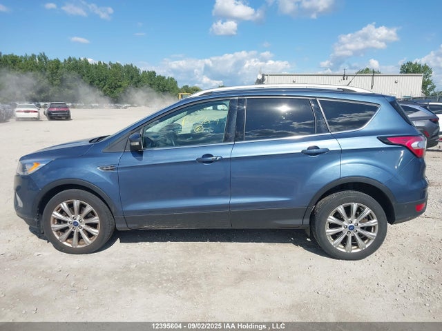 1FMCU9J9XJUC23929 Ford 2018