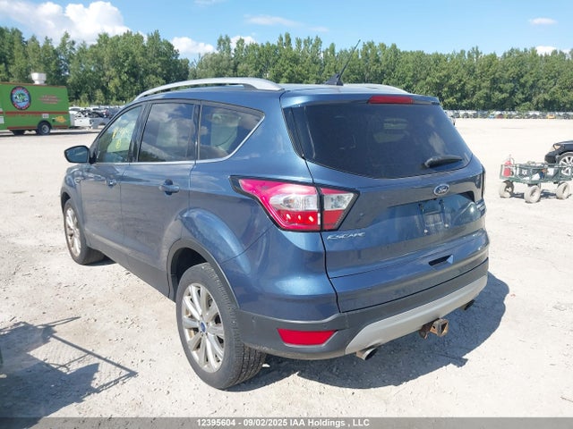 1FMCU9J9XJUC23929 Ford 2018
