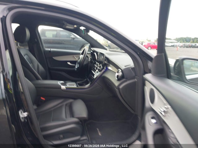 W1N0G8EB4NV374215 Mercedes-Benz m274