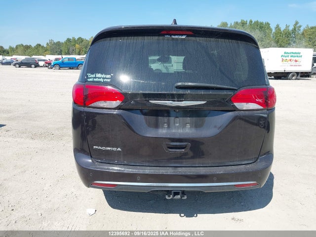 Chrysler Pacifica 2017 2C4RC1EG4HR637792 Image 16