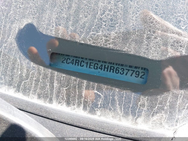 Chrysler Pacifica 2017 2C4RC1EG4HR637792 Image 17
