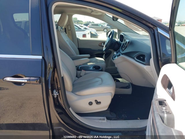 Chrysler Pacifica 2017 2C4RC1EG4HR637792 Image 5