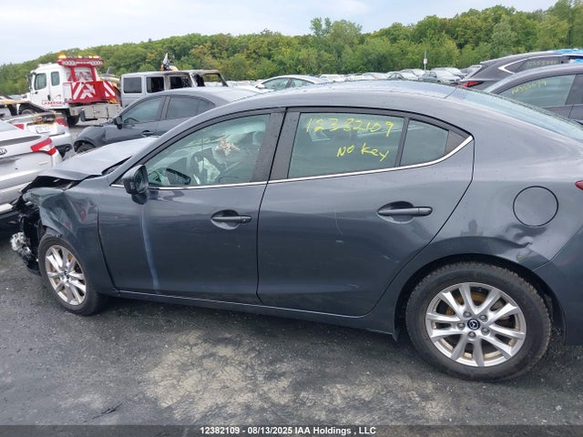 3MZBM1V77FM159979 Mazda pe