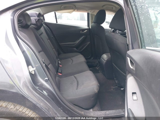 3MZBM1V77FM159979 Mazda pe
