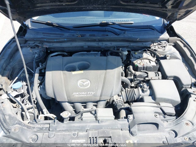 3MZBM1V77FM187099 Mazda pe
