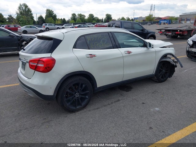 WDCTG4GB2FJ174740 Mercedes-Benz GLA-Class
