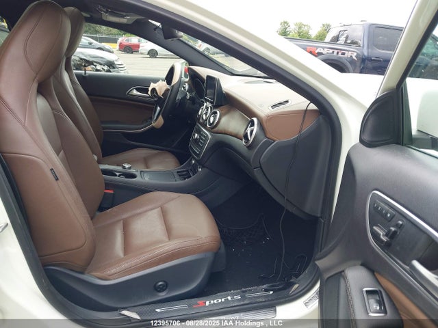 WDCTG4GB2FJ174740 Mercedes-Benz GLA-Class