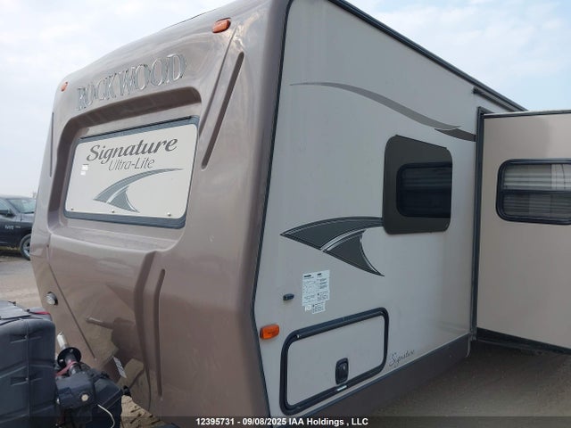 Forest River Real-lite / Rockwood Lite Weight Trailers 2014 4X4TRLG22E1853300 Image 6