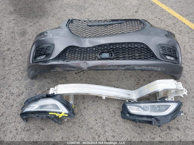 Chrysler Pacifica 2022 2C4RC1L78NR119103 Image 12