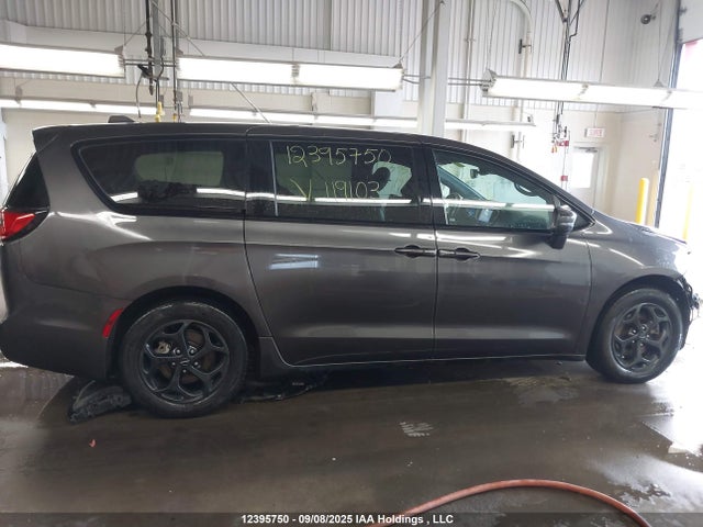 Chrysler Pacifica 2022 2C4RC1L78NR119103 Image 14