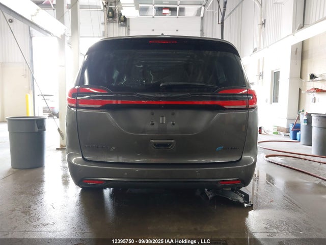 Chrysler Pacifica 2022 2C4RC1L78NR119103 Image 17