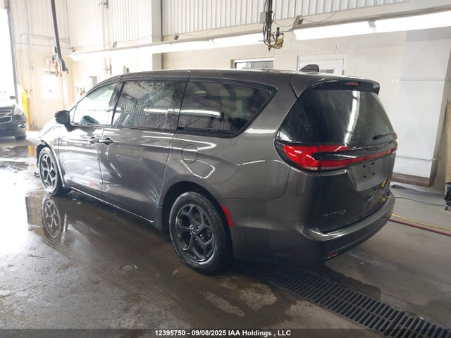 Chrysler Pacifica 2022 2C4RC1L78NR119103 Image 3
