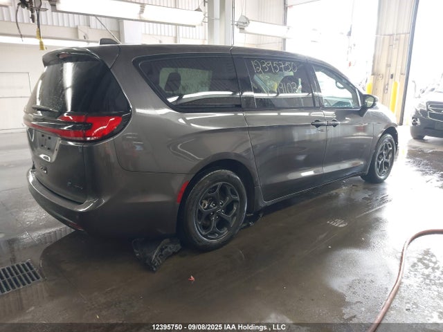 Chrysler Pacifica 2022 2C4RC1L78NR119103 Image 4